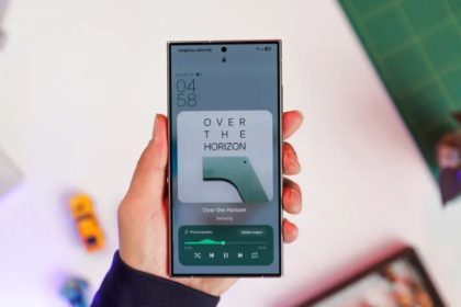 انقلاب هوش مصنوعی در گلکسی S25: اولین نگاه به ویدیوی تبلیغاتی 13 انقلاب هوش مصنوعی در گلکسی S25: اولین نگاه به ویدیوی تبلیغاتی