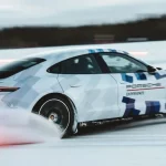 پورشه تایکان رکورد دریفت روی یخ را شکست!