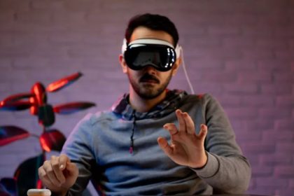 اپل تولید ویژن پرو را متوقف کرد: شکست یک رویا یا استراتژی جدید؟