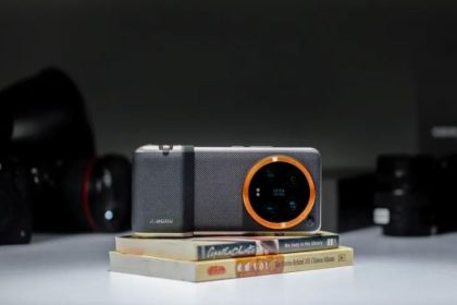 شیائومی 15 اولترا: تحولی جدید در عکاسی موبایلی با کیت دوربین حرفهای 13 شیائومی 15 اولترا: تحولی جدید در عکاسی موبایلی با کیت دوربین حرفهای