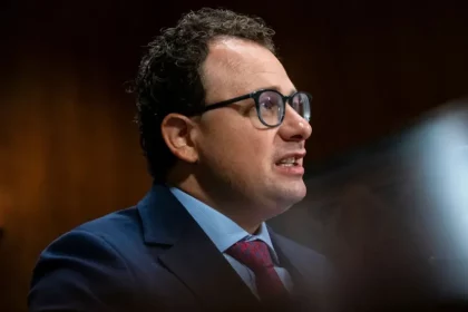 نبرد هوش مصنوعی و انسان؛ برنده‌ی این رقابت کیست؟