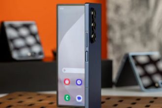 سامسونگ در حال توسعه‌ی گوشی تاشدنی.