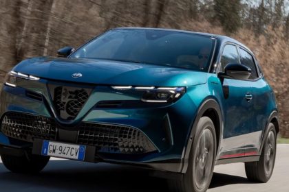 آلفا رومئو جونیور ایبریدا: شاسیبلند هیبریدی جذاب و مقرونبهصرفه! 13 آلفا رومئو جونیور ایبریدا: شاسیبلند هیبریدی جذاب و مقرونبهصرفه!