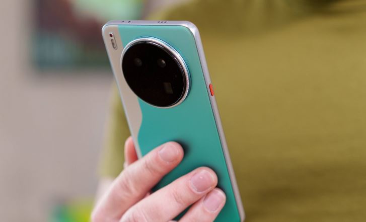 جعبهگشایی Tecno Camon 40 Premier: آیا این میانرده جذاب، رقیبی برای پرچمداران است؟ 15 جعبهگشایی Tecno Camon 40 Premier: آیا این میانرده جذاب، رقیبی برای پرچمداران است؟