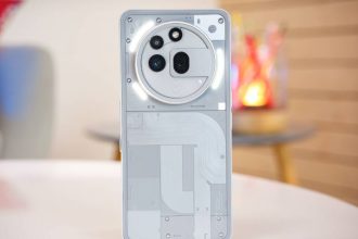 بررسی تخصصی Nothing Phone (3a) Pro: آیا ارزش خرید دارد؟