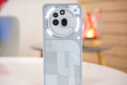 بررسی تخصصی Nothing Phone (3a) Pro: آیا ارزش خرید دارد؟ 13 بررسی تخصصی Nothing Phone (3a) Pro: آیا ارزش خرید دارد؟