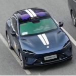 شیشه‌ای هوشمند، خنکی بی‌نظیر! معرفی سقف هوشمند Xiaomi YU7