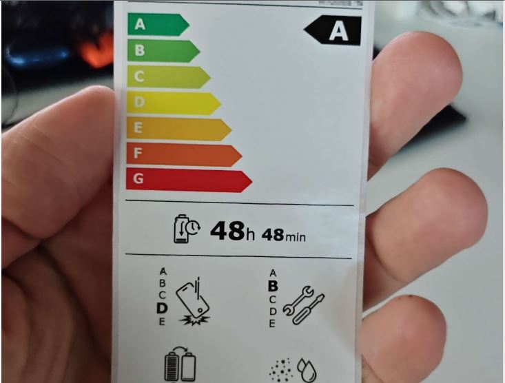 تحولی در خرید موبایل: اتحادیه اروپا برچسب عمر باتری را اجباری میکند 15 تحولی در خرید موبایل: اتحادیه اروپا برچسب عمر باتری را اجباری میکند