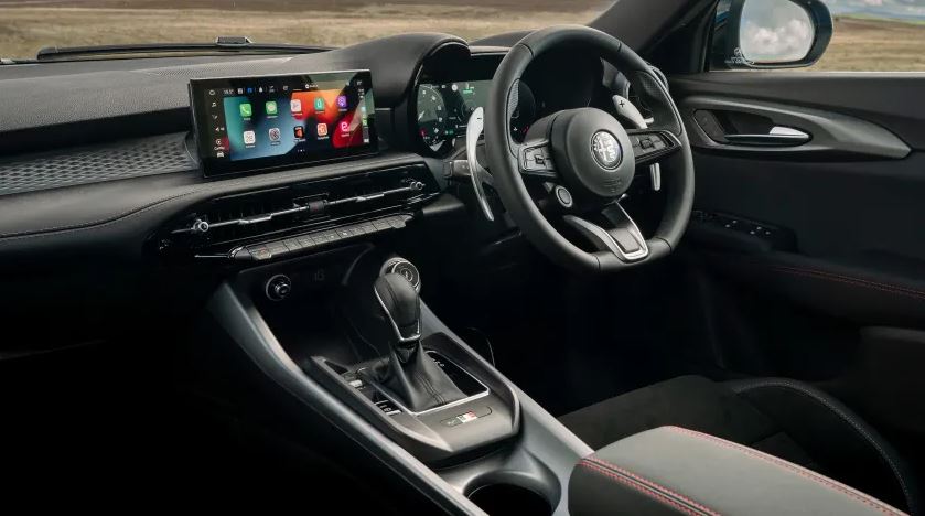 آلفارومئو توناله با پرداخت ماهانه فوقالعاده 269 پوند! 14 آلفارومئو توناله با پرداخت ماهانه فوقالعاده 269 پوند!