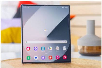 شکست سکوت: جزئیات نمایشگر iPhone Fold لو رفت! 13 شکست سکوت: جزئیات نمایشگر iPhone Fold لو رفت!