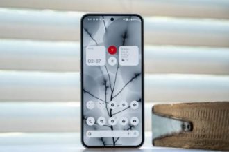 پرواز به سوی غرب: Nothing Phone (3) رسماً تأیید حضور در آمریکا را دریافت کرد