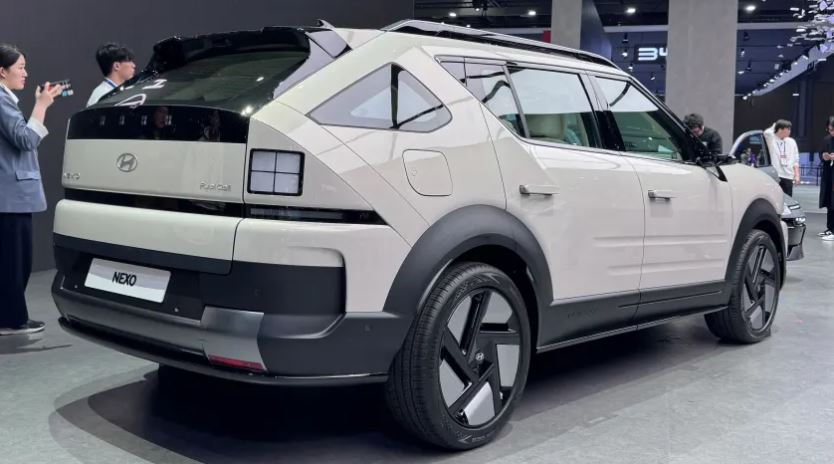 هیوندای با نسل جدید نکسو به میدان میآید: خودروی هیدروژنی آیندهنگر در موبیلتی کره رونمایی شد! 14 هیوندای با نسل جدید نکسو به میدان میآید: خودروی هیدروژنی آیندهنگر در موبیلتی کره رونمایی شد!