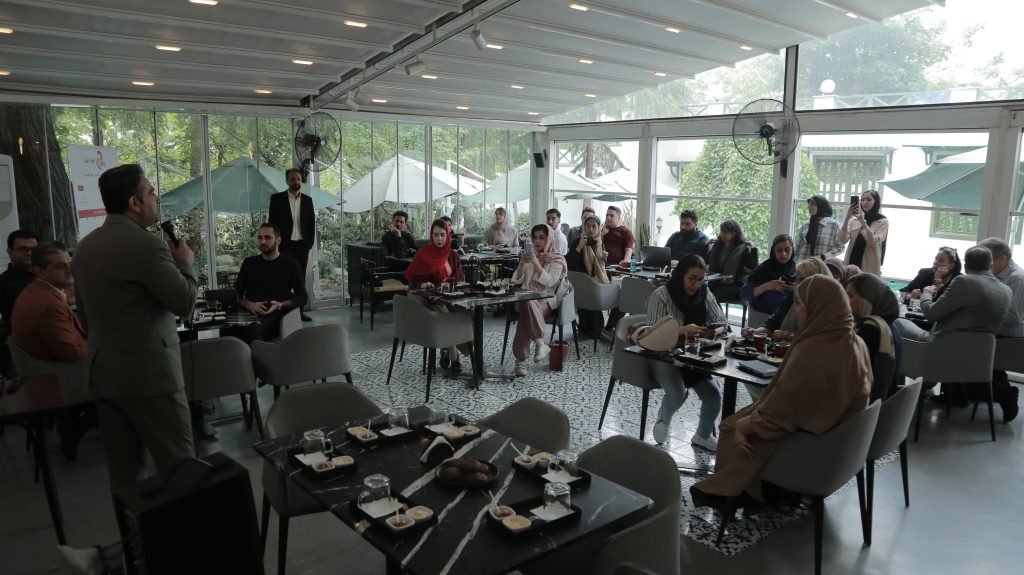 رونمایی رسمی کیوردچی از «دیجیکالا ریسرچ»