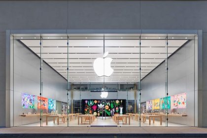 پیشبینی کارشناسان: ۲۰۲۷ سال آیفون تاشو و عینک هوشمند اپل خواهد بود 13 پیشبینی کارشناسان: ۲۰۲۷ سال آیفون تاشو و عینک هوشمند اپل خواهد بود