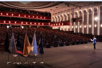 نگاهی به رموز کامیابی در عرصه تجارت: از پایداری تا خلاقیت در بیزینس سامیت ۲۰۲۵