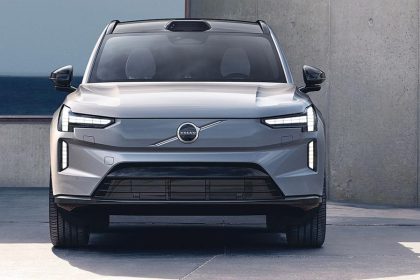 انقلابی در خودروهای برقی: ولوو با هوش مصنوعی گوگل آینده را متحول میکند 13 انقلابی در خودروهای برقی: ولوو با هوش مصنوعی گوگل آینده را متحول میکند