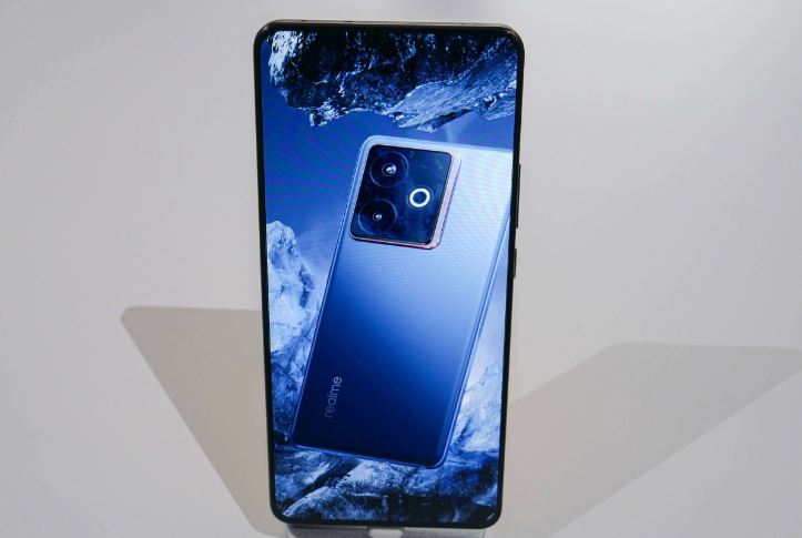 بررسی میدانی Realme GT 7T: شاهکار جدید در گوشیهای گیمینگ مقرونبهصرفه 17 بررسی میدانی Realme GT 7T: شاهکار جدید در گوشیهای گیمینگ مقرونبهصرفه