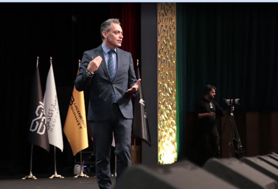 نگاهی به رموز کامیابی در عرصه تجارت: از پایداری تا خلاقیت در بیزینس سامیت ۲۰۲۵ 16 نگاهی به رموز کامیابی در عرصه تجارت: از پایداری تا خلاقیت در بیزینس سامیت ۲۰۲۵