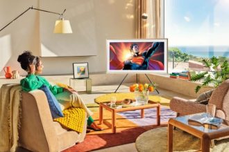 همکاری سامسونگ با DC و برادران وارنر برای تجربه‌ای «ابرقدرتی» از دنیای سوپرمن