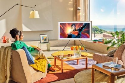 همکاری سامسونگ با DC و برادران وارنر برای تجربه‌ای «ابرقدرتی» از دنیای سوپرمن