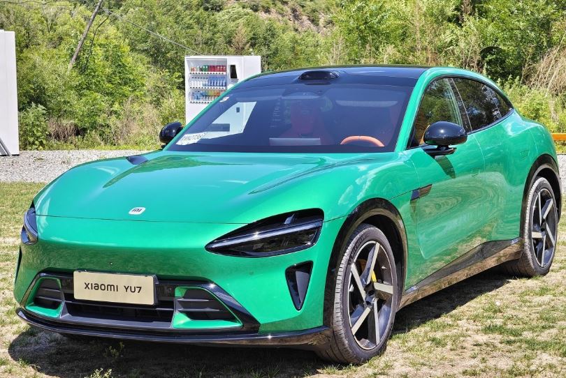شیائومی YU7، غول جدید بازار خودروهای برقی: ۱۲ دلیل برتری شاسیبلند انقلابی شیائومی بر تسلا مدل Y 14 شیائومی YU7، غول جدید بازار خودروهای برقی: ۱۲ دلیل برتری شاسیبلند انقلابی شیائومی بر تسلا مدل Y