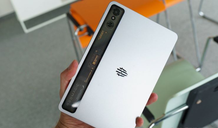 RedMagic Astra در بنچمارکها خوش درخشید؛ آیا با پادشاه جدید تبلتهای گیمینگ روبهرو هستیم 15 RedMagic Astra در بنچمارکها خوش درخشید؛ آیا با پادشاه جدید تبلتهای گیمینگ روبهرو هستیم