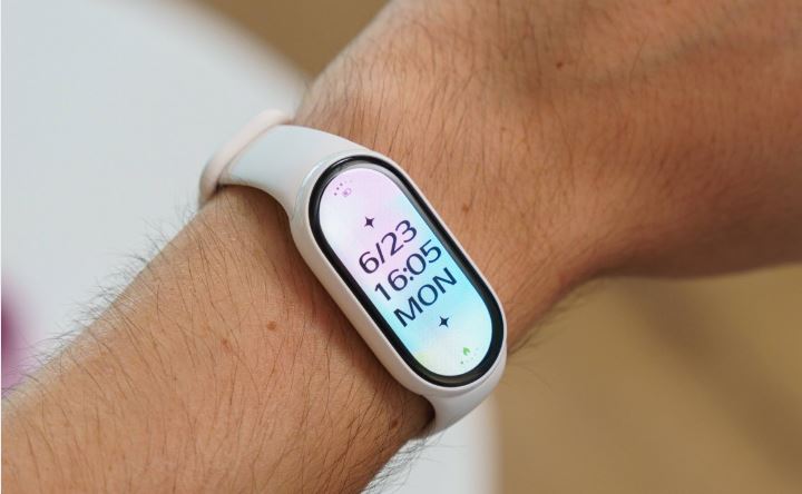 بررسی Xiaomi Smart Band 10؛ رقیب جدید برای سلطنت گجتهای پوشیدنی اقتصادی 21 jj 9