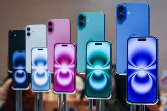 آیفون‌های سازگار با iOS 26؛ آیا گوشی شما در برابر تهدیدات امنیتی محافظت می‌شود