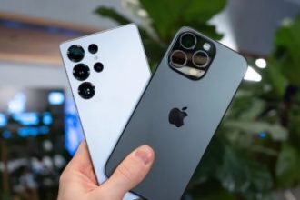 مسیر متفاوت اپل و سامسونگ؛ جدایی راه آیفون ۱۷ و گلکسی S26