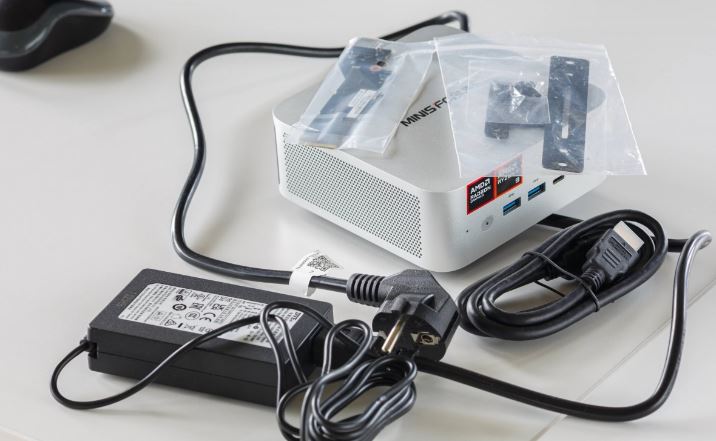 مینی‌کامپیوتر Minisforum AI X1؛ غول قدرتمند در ابعادی کوچک