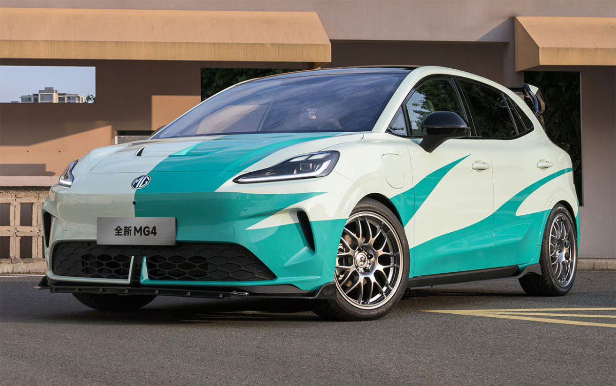MG4: خودروی الکتریکی جدید با همکاری اوپو و تکنولوژی باتری پیشرفته 15 MG4: خودروی الکتریکی جدید با همکاری اوپو و تکنولوژی باتری پیشرفته