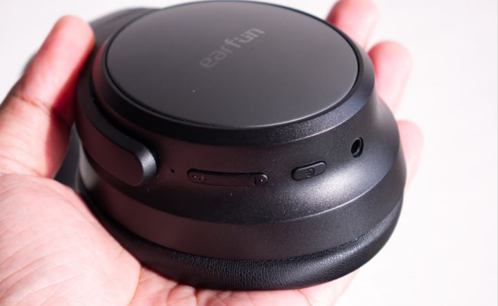 بررسی EarFun Tune Pro؛ هدفون بی‌سیم قدرتمند با عمر باتری بالا و قیمت اقتصادی