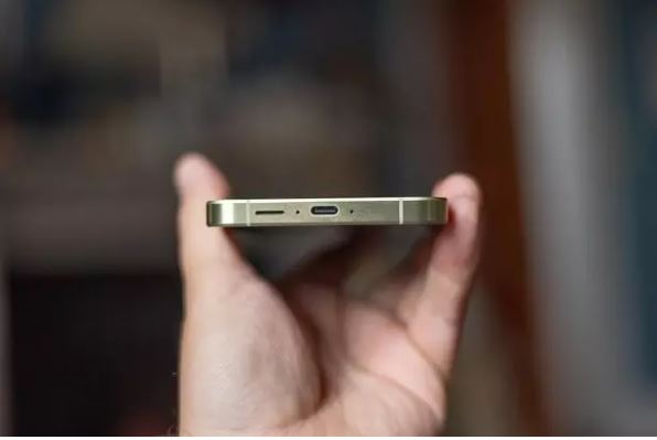 گلکسی A55 یا S24 FE؟ مقایسه دو رقیب قدرتمند با ارزش خرید بالا