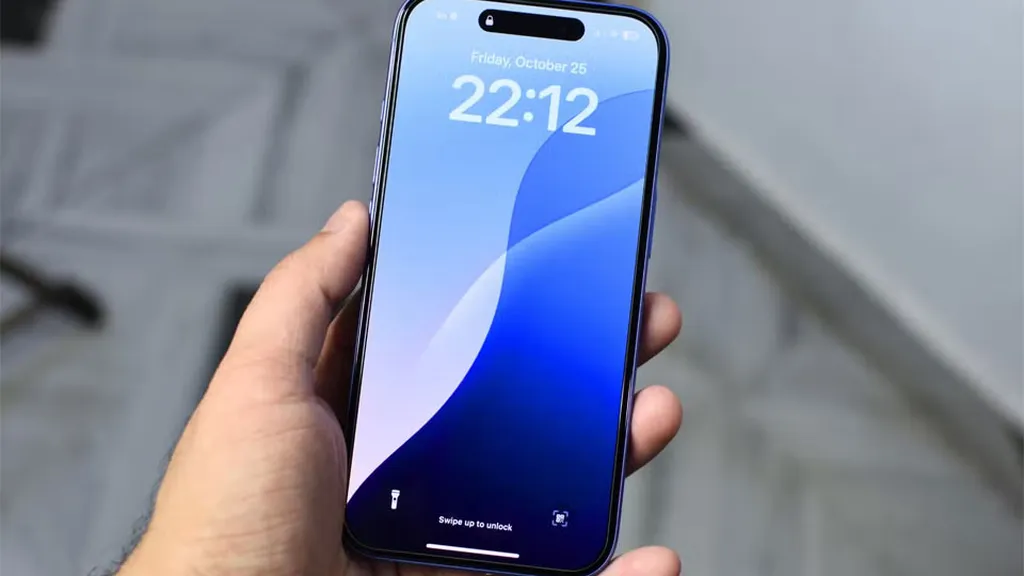 آیفون 16 یا آیفون 17؟ کدام را بخریم و چرا