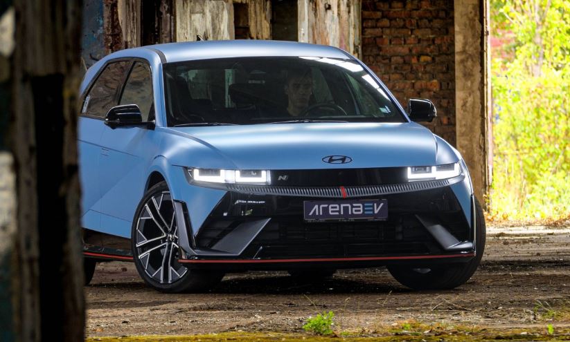 هیوندای آیونیک ۵ N؛ ترکیب هیجان موتور بنزینی با نوآوری برقی 16 هیوندای آیونیک ۵ N؛ ترکیب هیجان موتور بنزینی با نوآوری برقی