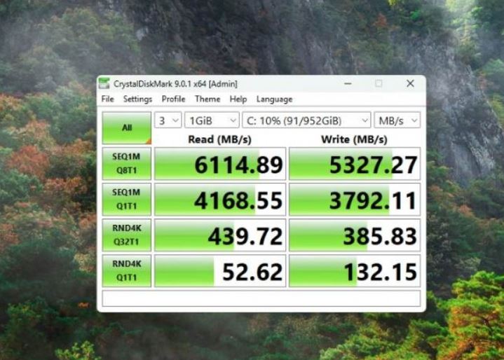 مینی‌کامپیوتر Minisforum AI X1؛ غول قدرتمند در ابعادی کوچک