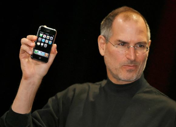 آیفون ۱۷ نزدیک است؛ همه چیز درباره طراحی تازه و پردازنده قدرتمند اپل 14 آیفون ۱۷ نزدیک است؛ همه چیز درباره طراحی تازه و پردازنده قدرتمند اپل