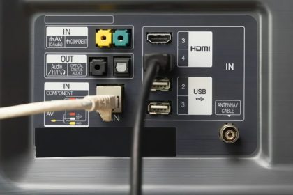 این ۵ وسیله را هرگز به پورت USB تلویزیون وصل نکنید