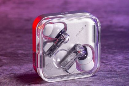 Nothing Ear (3) با کیس آلومینیومی و دکمه تازه؛ چه قابلیتهای جدیدی در راه است 13 Nothing Ear (3) با کیس آلومینیومی و دکمه تازه؛ چه قابلیتهای جدیدی در راه است