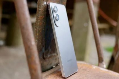 رقابت داغ: آیا آیفون ۱۷ ایر توانایی شکست گلکسی S25 اج را دارد 13 رقابت داغ: آیا آیفون ۱۷ ایر توانایی شکست گلکسی S25 اج را دارد