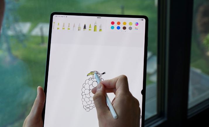 گلکسی تب S11 اولترا در دفتر ما؛ بررسی کوتاه پرچمدار جدید سامسونگ 17 گلکسی تب S11 اولترا در دفتر ما؛ بررسی کوتاه پرچمدار جدید سامسونگ