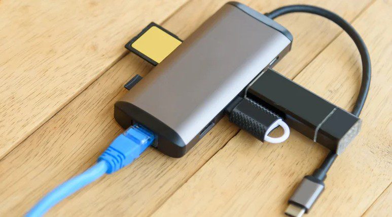 این ۵ وسیله را هرگز به پورت USB تلویزیون وصل نکنید