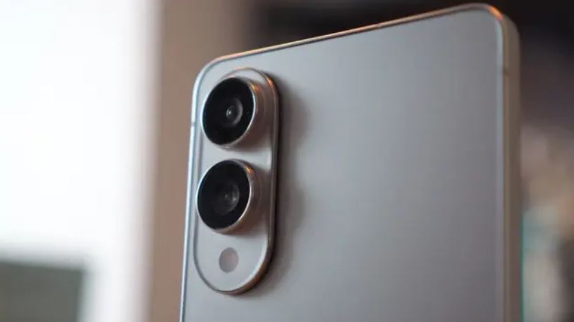 رقابت داغ: آیا آیفون ۱۷ ایر توانایی شکست گلکسی S25 اج را دارد 16 رقابت داغ: آیا آیفون ۱۷ ایر توانایی شکست گلکسی S25 اج را دارد