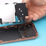 افشای رازهای آیفون ۱۷ پرو؛ iFixit: تعمیر این گوشی دشوارتر از همیشه