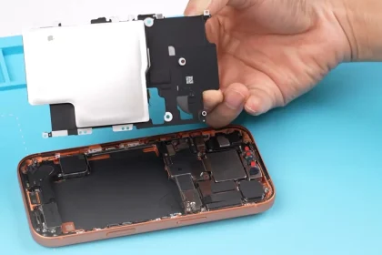 افشای رازهای آیفون ۱۷ پرو؛ iFixit: تعمیر این گوشی دشوارتر از همیشه 13 افشای رازهای آیفون ۱۷ پرو؛ iFixit: تعمیر این گوشی دشوارتر از همیشه