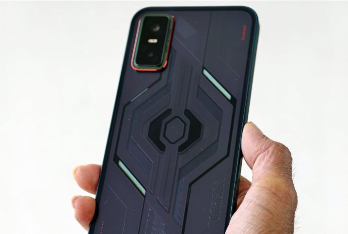 نگاه اول به Infinix GT 30؛ گوشی گیمینگ با تریگرهای قابل تنظیم