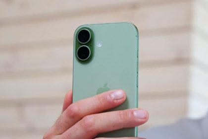 آیفون ۱۷ زیر ذرهبین؛ بررسی کامل و پاسخ به انتظارات کاربران 13 آیفون ۱۷ زیر ذرهبین؛ بررسی کامل و پاسخ به انتظارات کاربران