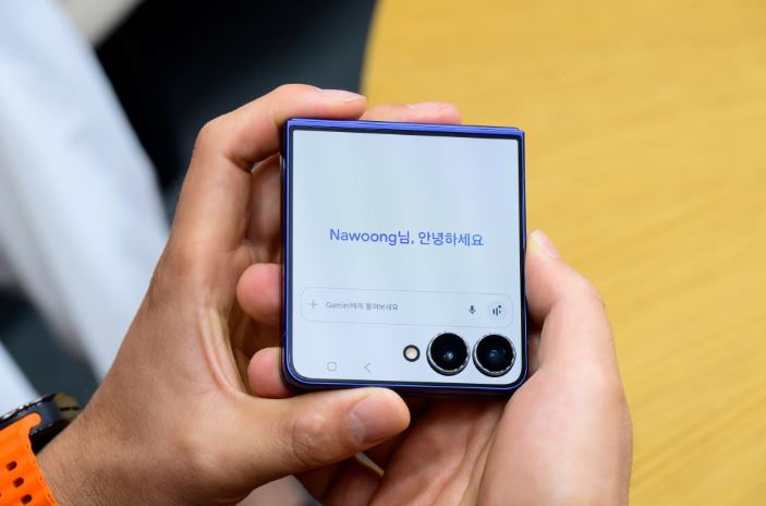 One UI 8 سامسونگ؛ ترکیب هوش مصنوعی و نوآوری در گوشیهای تاشو 16 One UI 8 سامسونگ؛ ترکیب هوش مصنوعی و نوآوری در گوشیهای تاشو