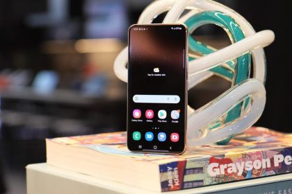 پایان پشتیبانی بزرگ سامسونگ؛ آخرین بهروزرسانی One UI 8.0 برای سری Galaxy S22 منتشر شد 13 پایان پشتیبانی بزرگ سامسونگ؛ آخرین بهروزرسانی One UI 8.0 برای سری Galaxy S22 منتشر شد