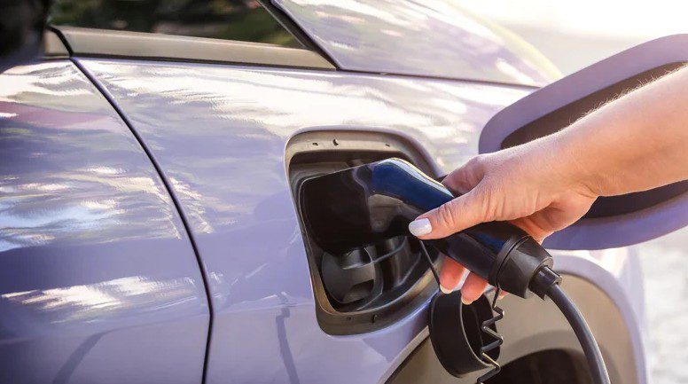 ۵ نکته حیاتی که قبل از خرید خودروی برقی دست دوم باید بدانید